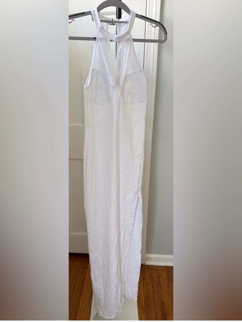 HALARA White Maxi Dress With Mesh - Sleek Everyday Style - Picture 4 of 4